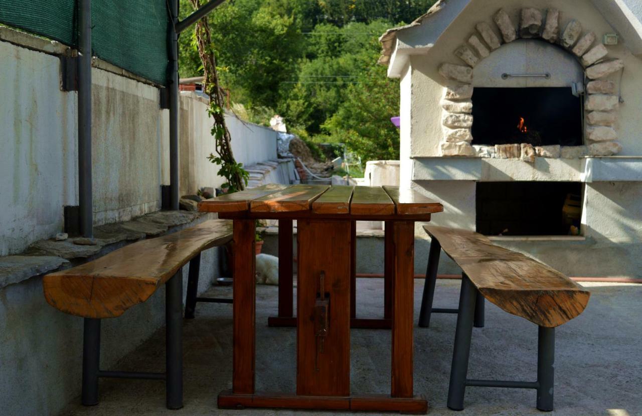 Villa Bubalo Omiš Kültér fotó